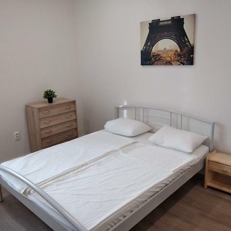 Kate & Jenny Apartments - Cosy Place In The City Center Pressburg Exterior foto