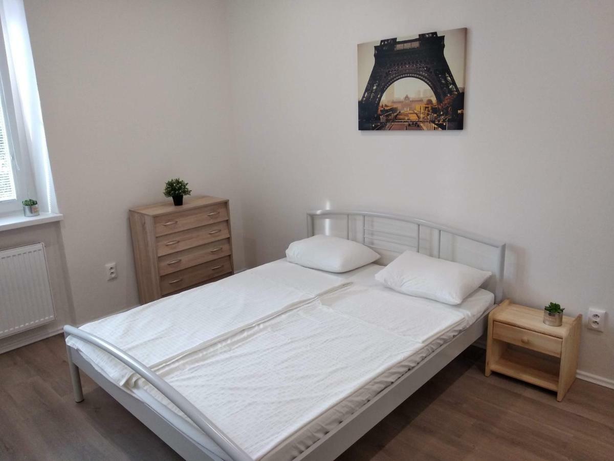 Kate & Jenny Apartments - Cosy Place In The City Center Pressburg Exterior foto