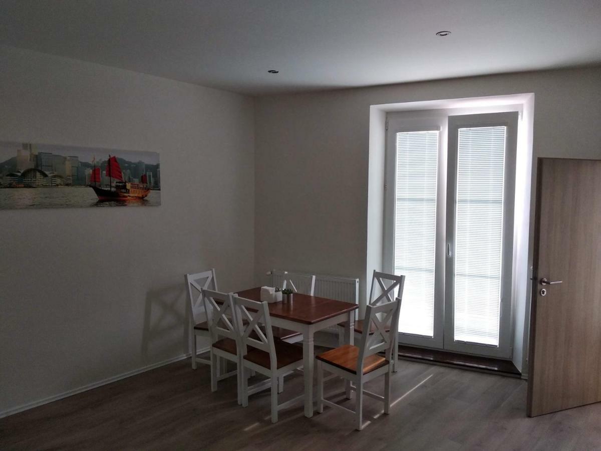 Kate & Jenny Apartments - Cosy Place In The City Center Pressburg Exterior foto