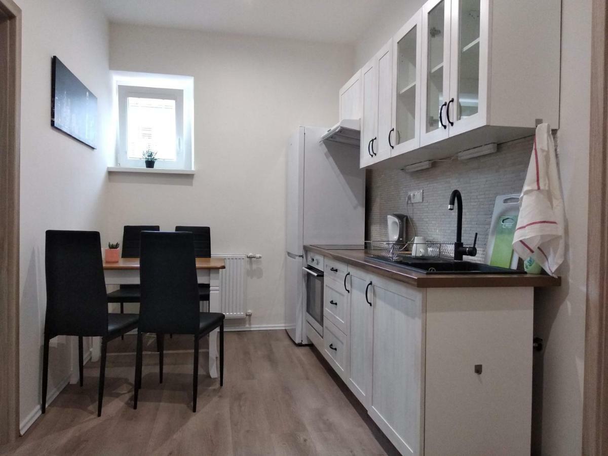 Kate & Jenny Apartments - Cosy Place In The City Center Pressburg Exterior foto