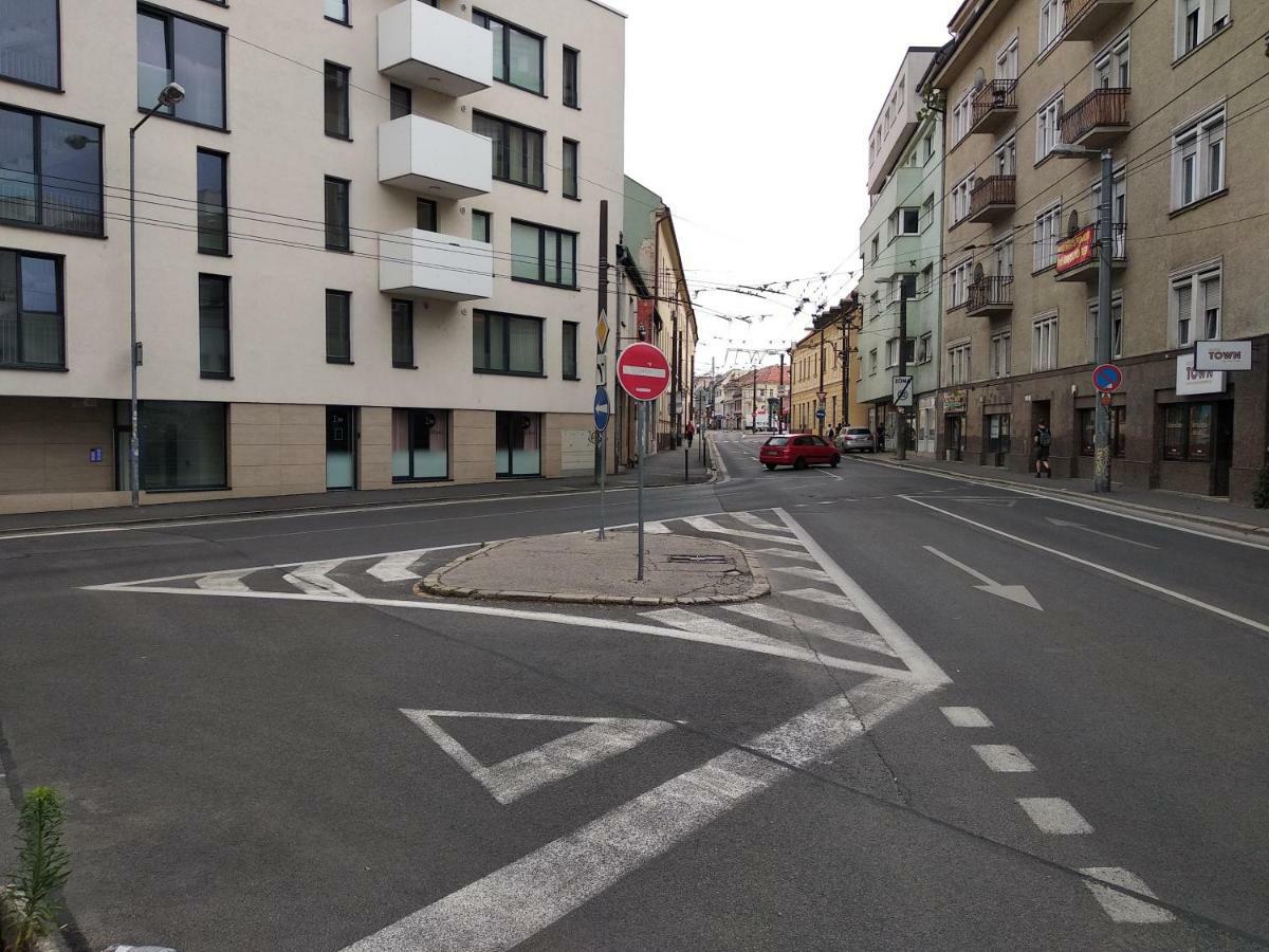 Kate & Jenny Apartments - Cosy Place In The City Center Pressburg Exterior foto